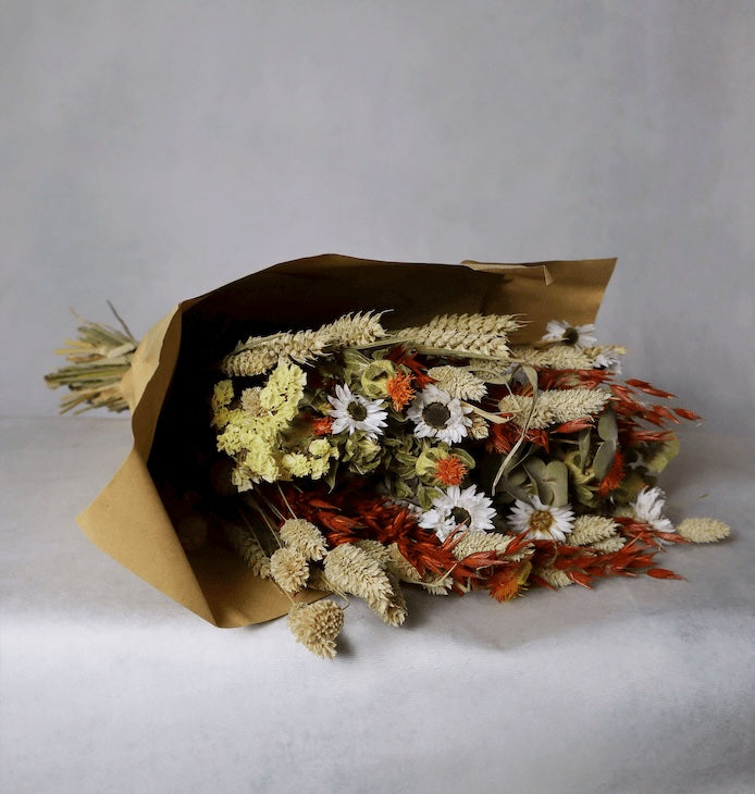 Golden Hollow - Botanical Bouquet