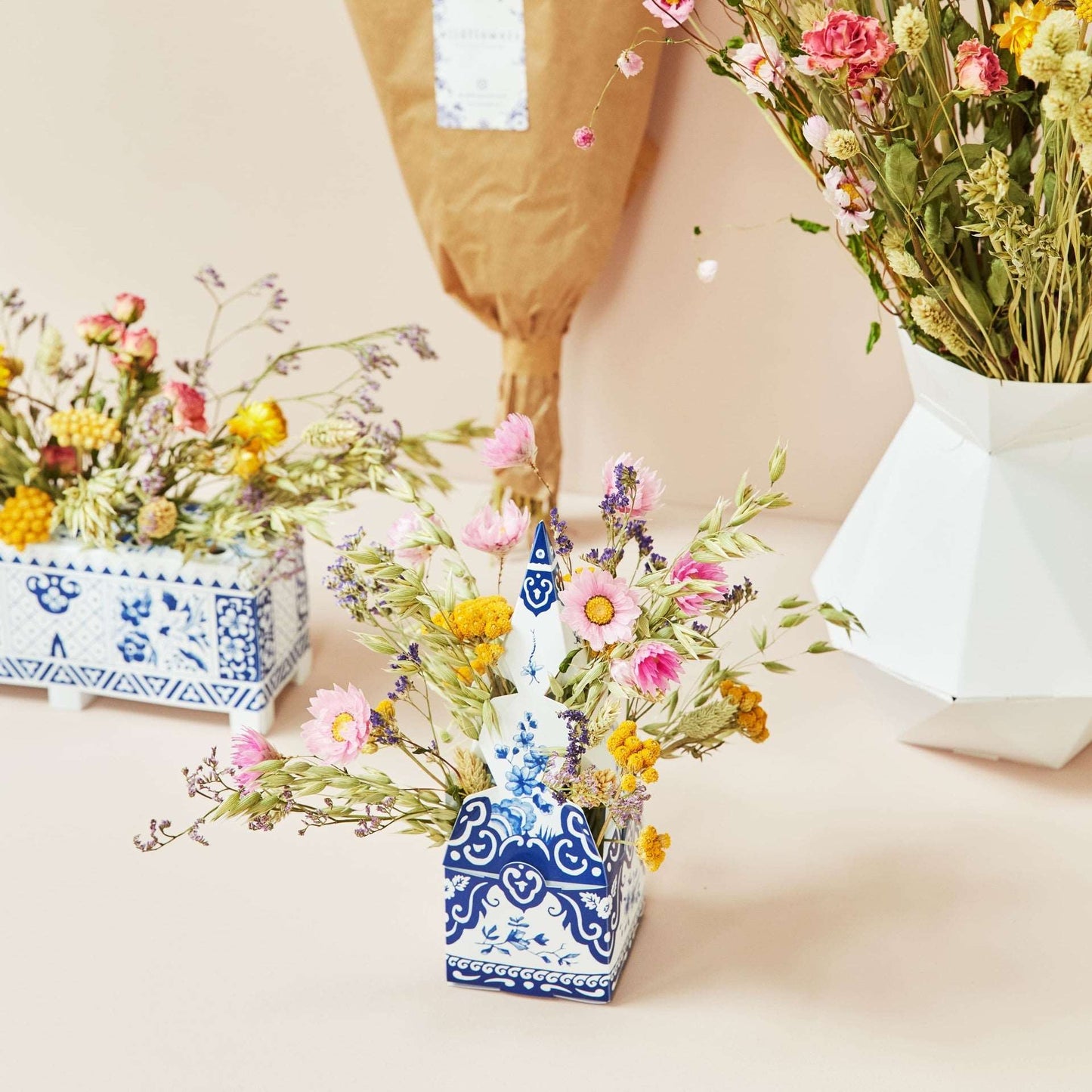 Delft Pasture - Letterbox DIY Tulip Vase