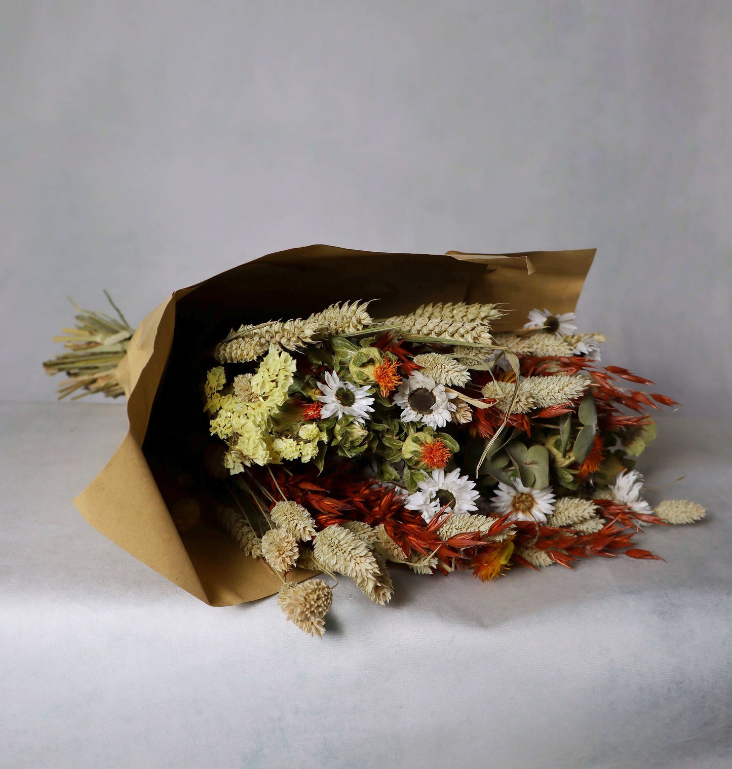 Golden Hollow - Botanical Bouquet