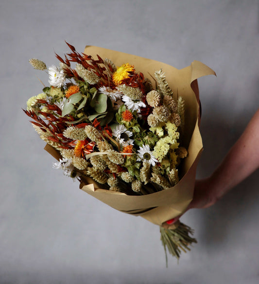 Golden Hollow - Botanical Bouquet