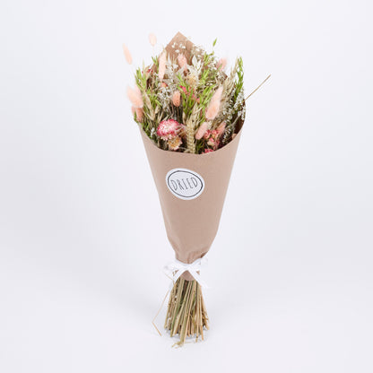 Strawflower Wren: Dried Strawflower Bouquet