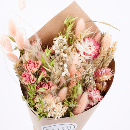 Strawflower Wren: Dried Strawflower Bouquet
